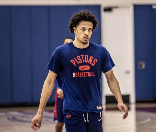 仅巩固了他 仅巩固了他